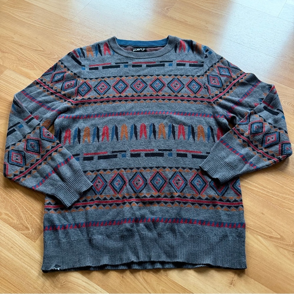 KAVU men’s pullover sweater amazing pattern on gray size large outdoors amazing
